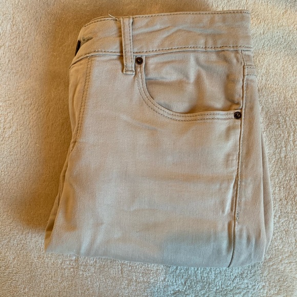 beige pants! - Picture 5 of 5
